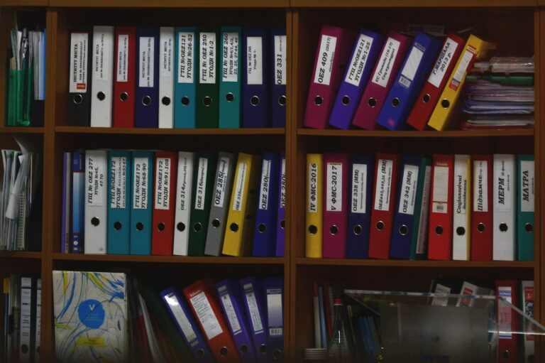 Jak zabezpieczyć się przed wyciekiem danych przechowywanych w archiwum firmowym?